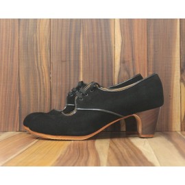 Carmela 40 AA Suede Negro Clásico 5 Visto (Filis Beige)